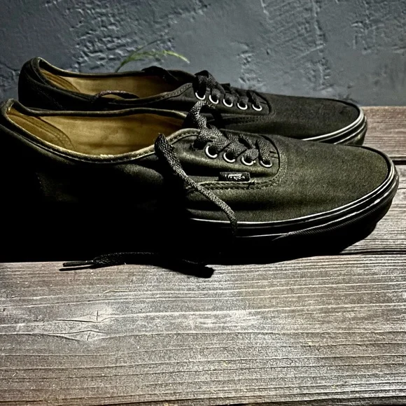 Black Vans Authentic trainers #skater size 12 good condition ready to wear - Picture 2 of 7